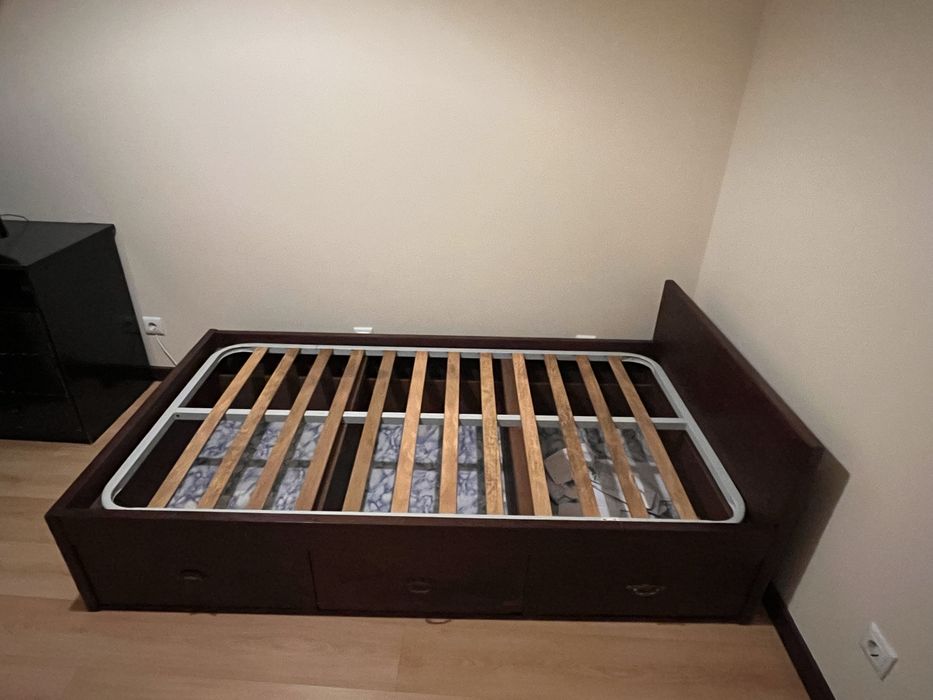 Cama de solteiro completa