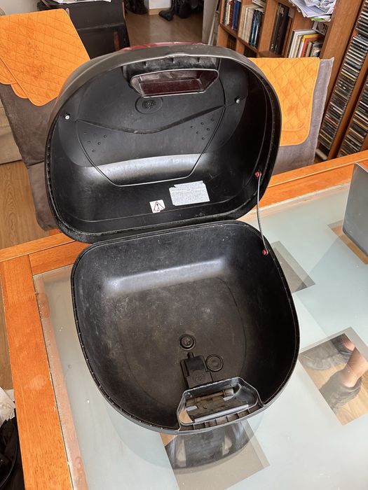 Top case Givi , bau para moto givi