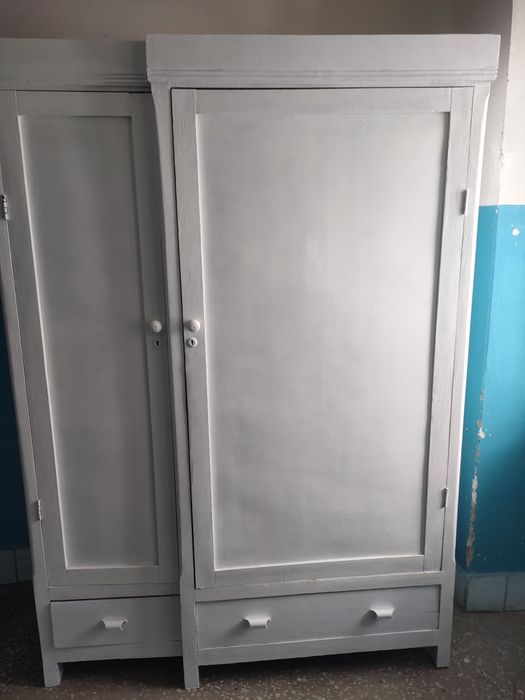 Ретро шкафчик. Безкоштовно.