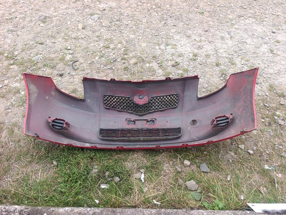 Бампер Toyota Yaris 2 ,Тойота Яріс 2 бампер передній
