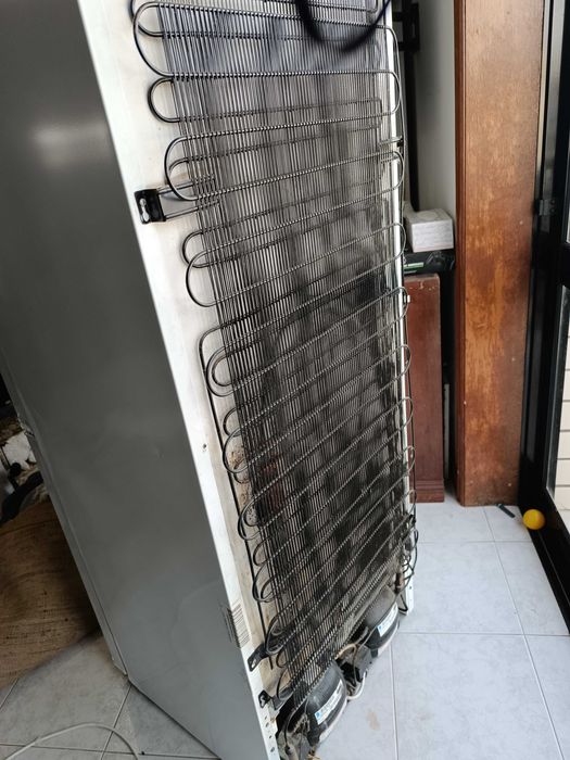 Urgente! Frigorífico Combinado Taurus - 2 Compressores - 60x60x185cm