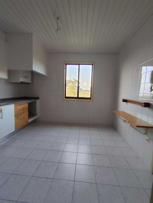 Andar Moradia T3+1 Cortegaça / Praia - com terraço