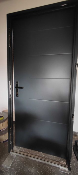 Drzwi zewnętrzne firmy vetrex z ocieploną ościeżnicą