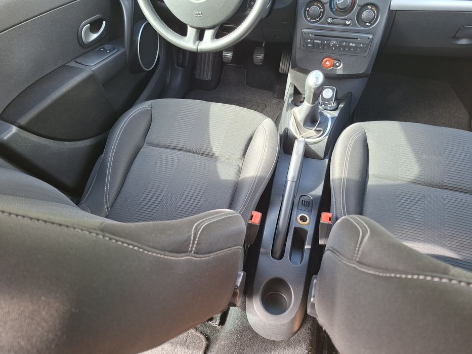 Clio 2009 impecável baixa km todos opcionais funcionam