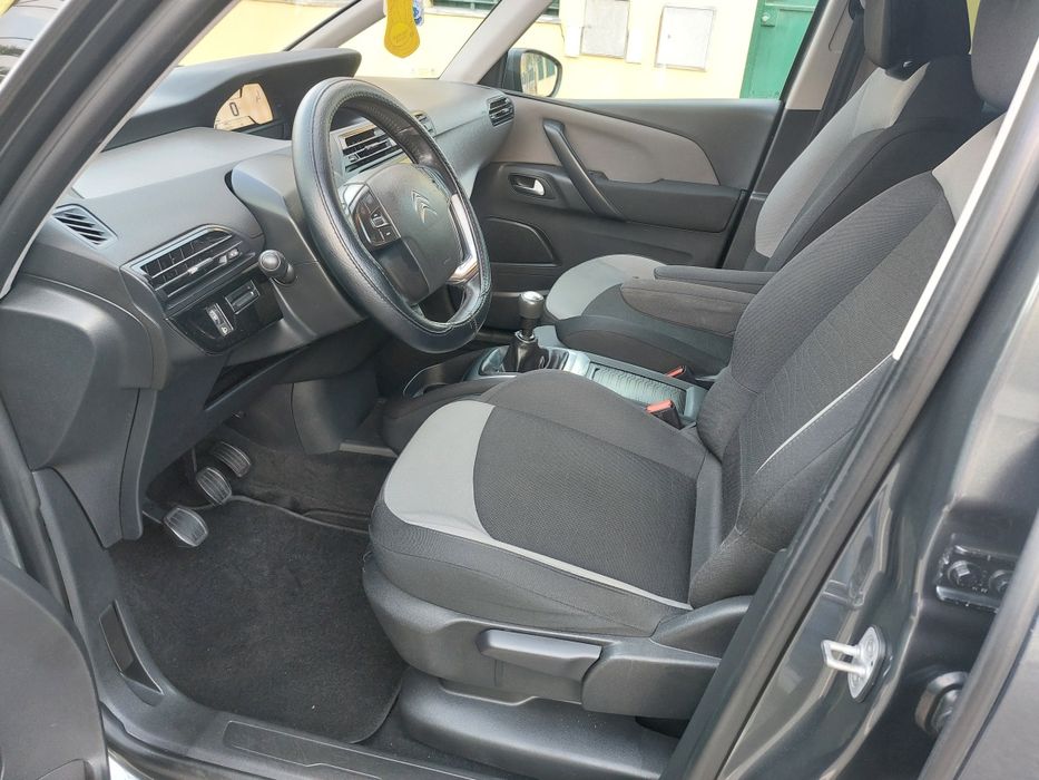 CITROËN  C4 SPACETOURER 1.6 HDi 115 cv  Ano 2015  Garagem  Revisão Completa feita  7 Lugares  como  nova  muito económica