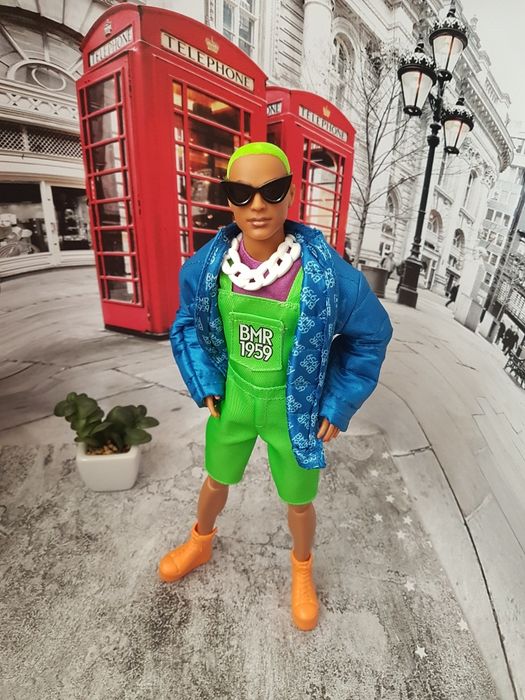 Одяг для барбі та кена. Фірмовий. Mattel. Одежда для Барби и Кена.