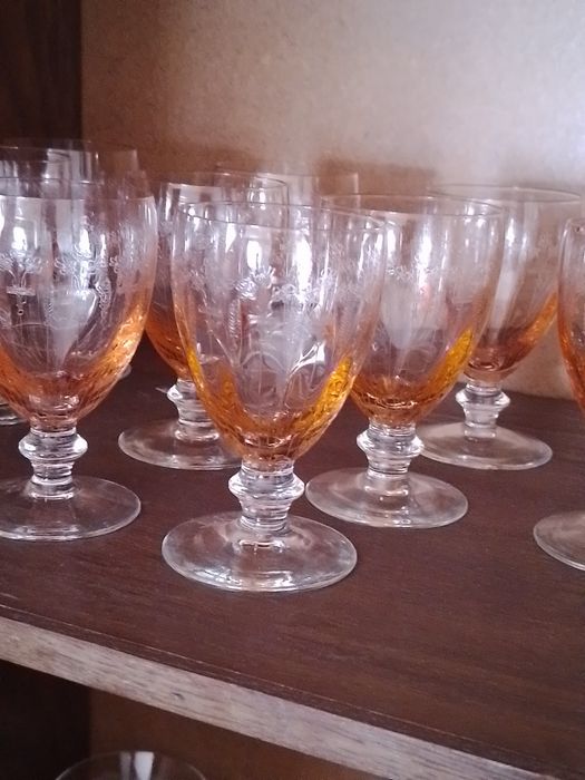 Dez copos de vinho  em bom estado
