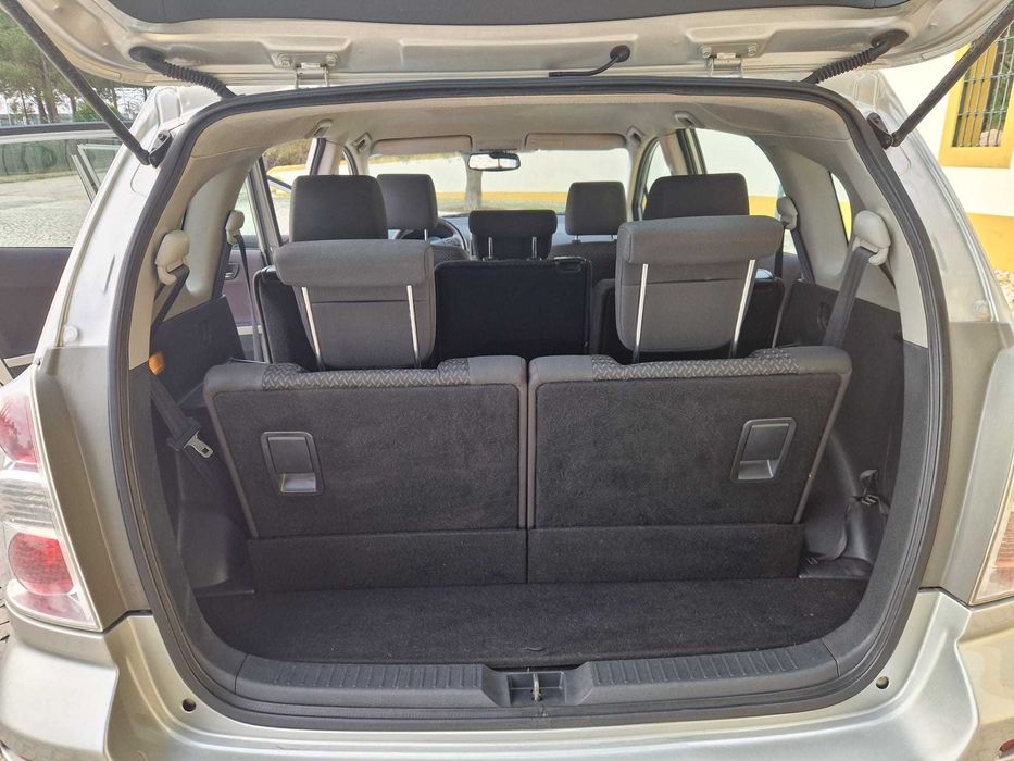 Toyota Corolla Verso 2.2D4D 136cv 7 Lugares