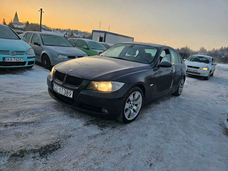 BMW e90/2005 r/2.0 benzyna/129KM/opłaty aktualne/TYŁ NAPĘD/JASNE SKÓRY