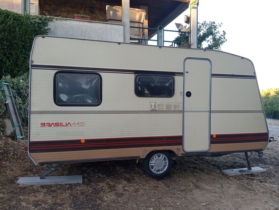 Caravana vintage em ótimo estado