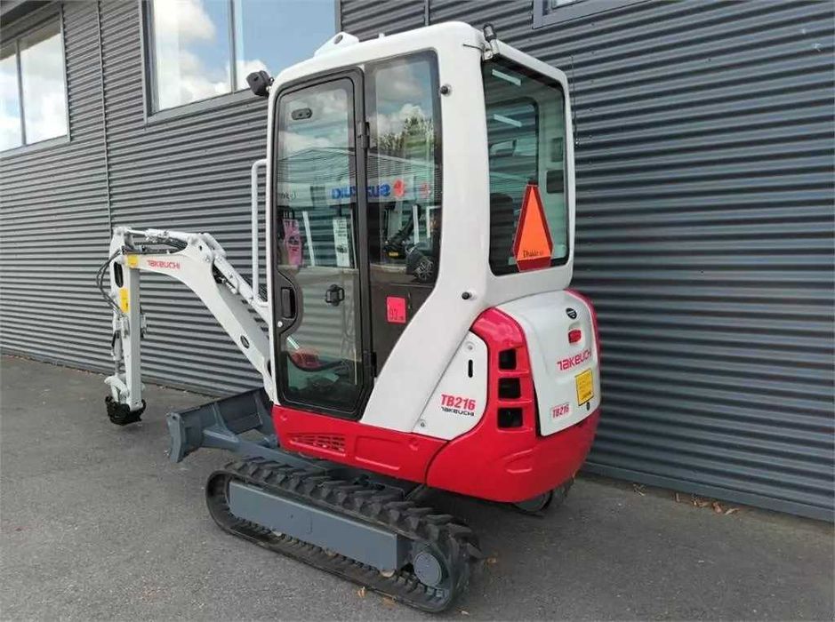 Koparka Takeuchi TB216 wynajem bez operatora, zagęszczarki, wywrotka, skoczek