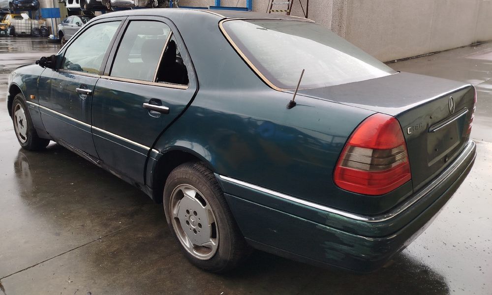 Para peças MERCEDES-BENZ Classe C (W202)