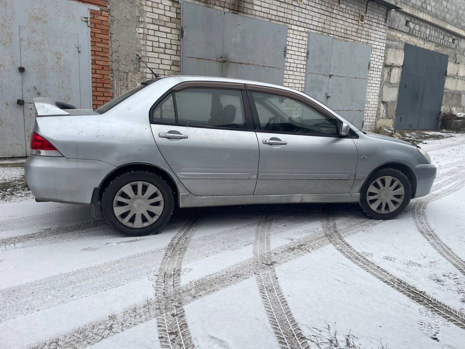 Продам Lancer 9 1.6 2004
