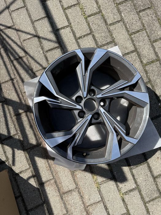 Felga aluminiowa – oryginalna – 1 sztuka