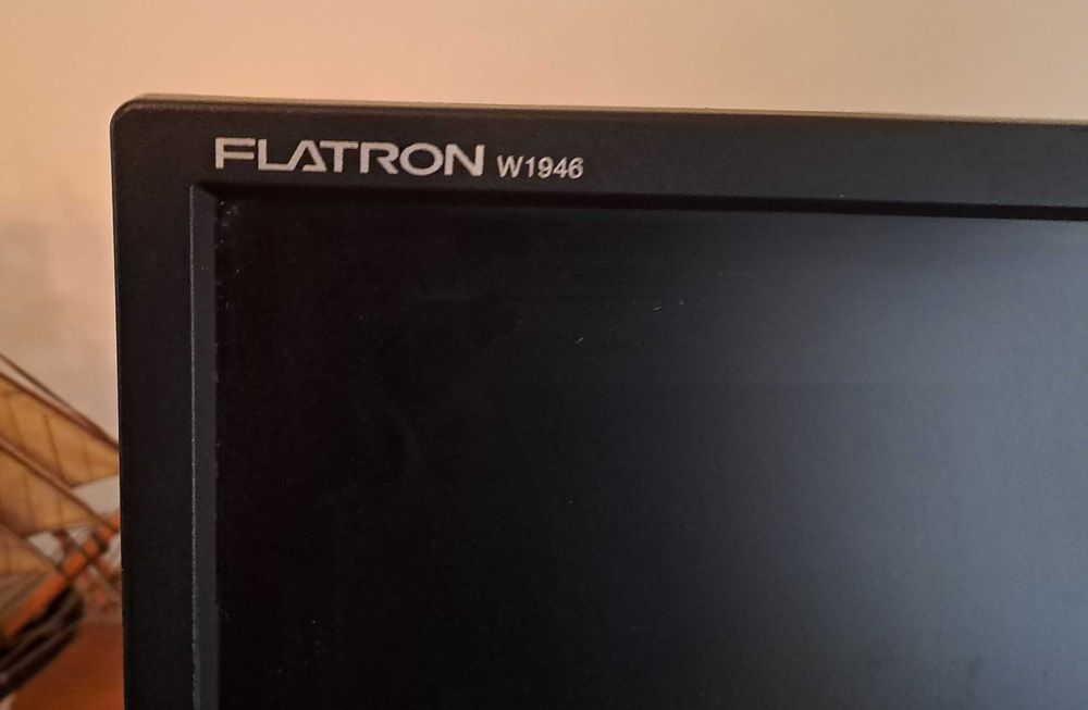 Monitor LG FLATRON W1946 19" Polegadas