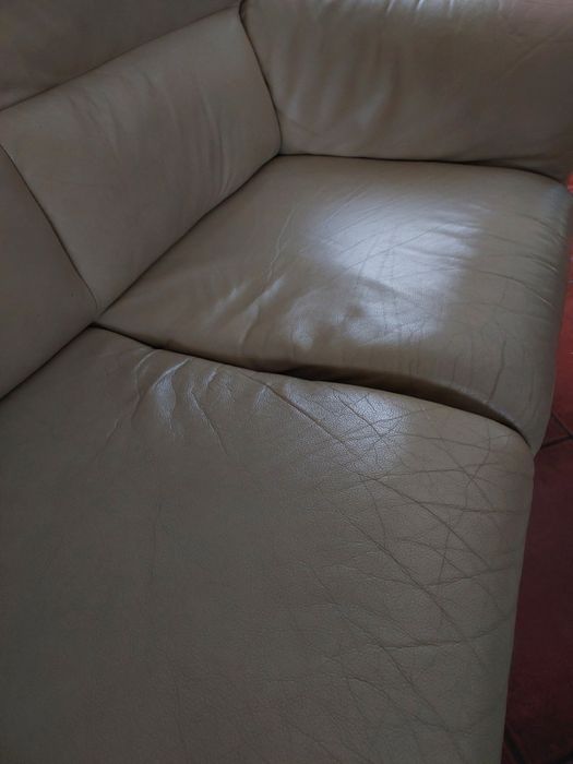 Vendo sofá 3 lugares mais sofá de 1 lugar