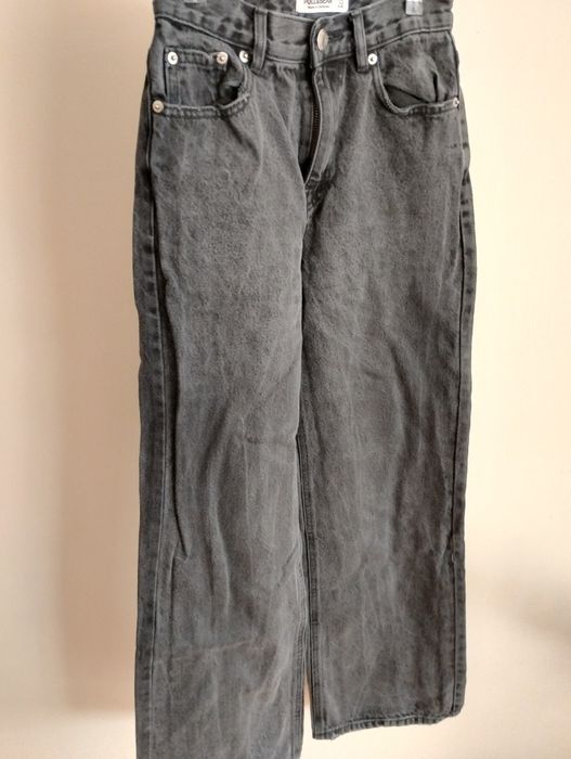 Sprzedam spodnie damskie jeansowe PULL&BEAR czarne rozmiar 34