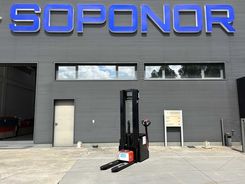 Stacker Euroyen Tripleyen 1400 Kgs