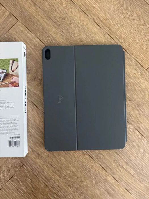 Logitech Combo Touch etui + klawiatura z gładzikiem | IPad Air 13’, M2, M3