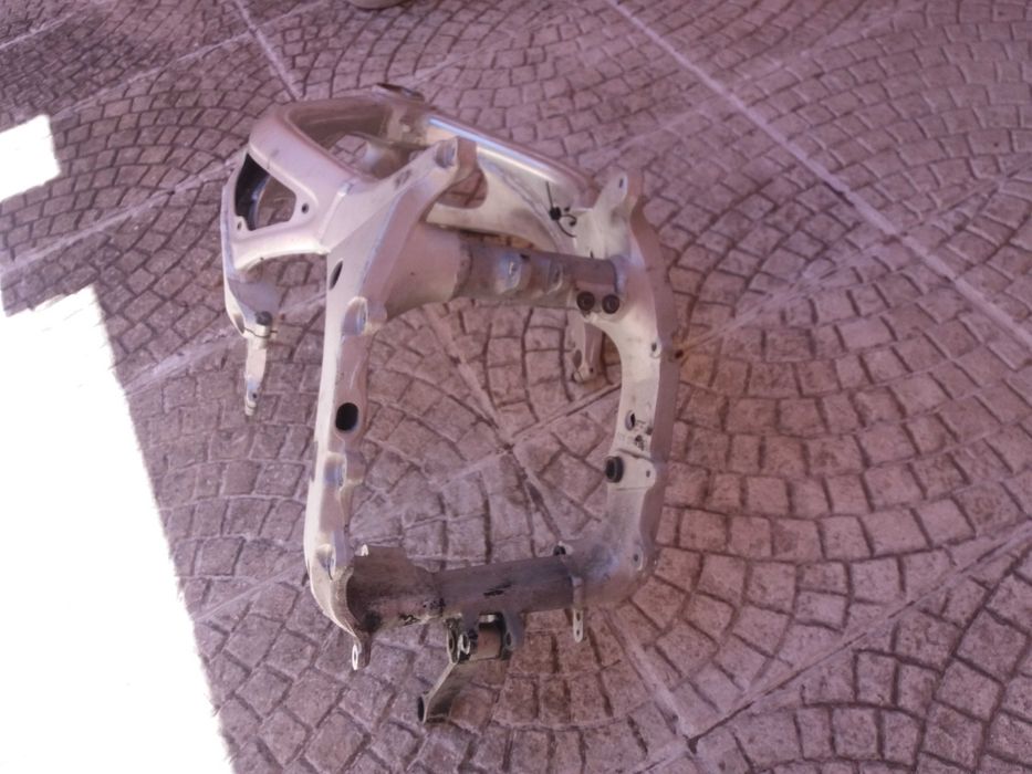 yamaha yzf r6 ano 2000 quadro boa condicao