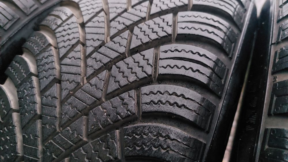 Шини 195/65/15R. Диски 5/112/15