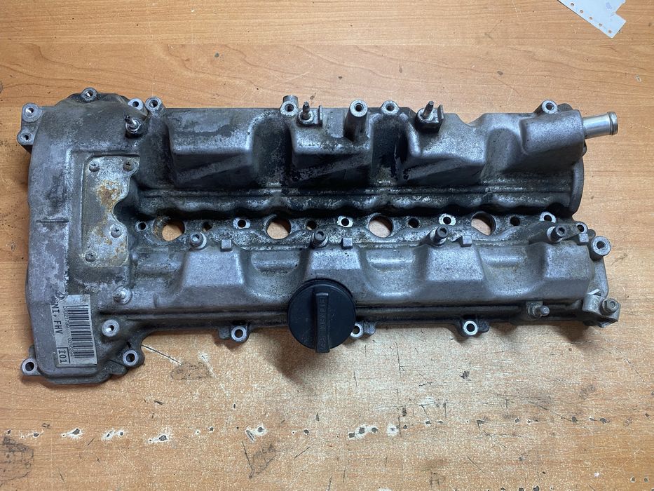 Toyota Avensis T25, Corolla Verso, Rav4 клапанна кришка 2.2 d-cat Тойо