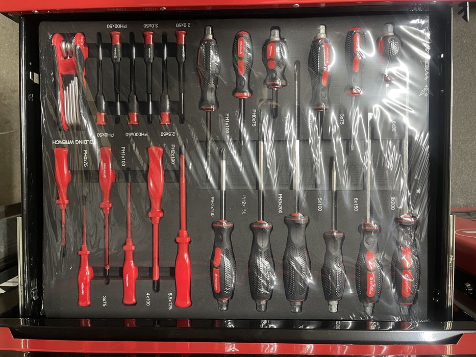 Carrinho de ferramenta da whidman novo