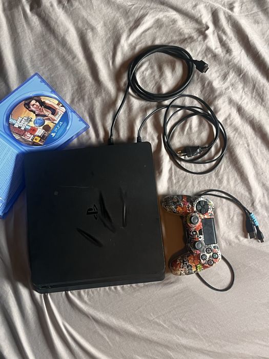 PS4 + comando + GTAV