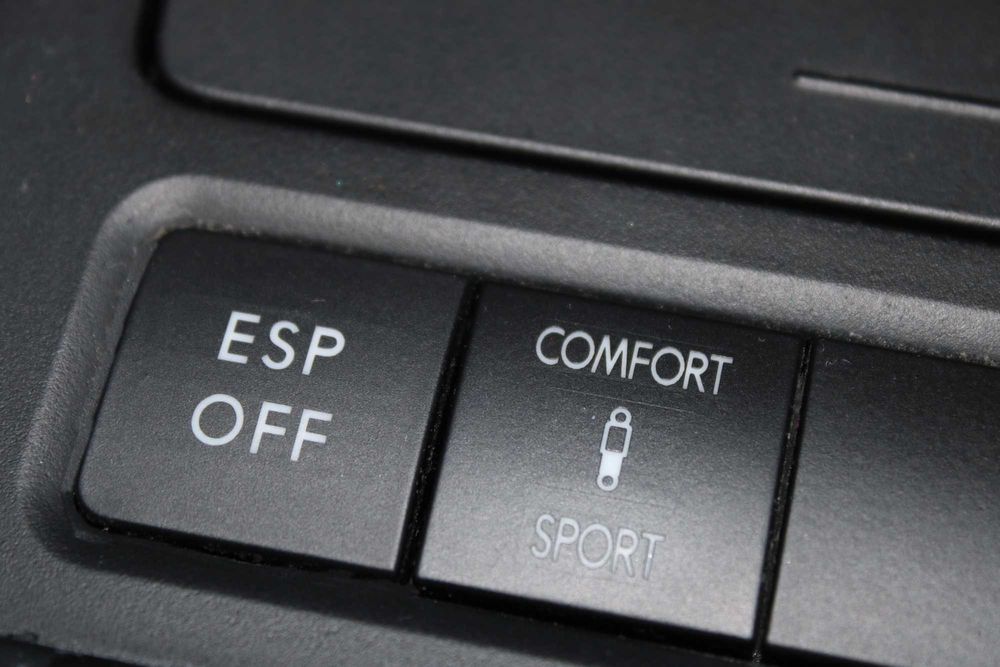 VW Golf 6 GTI DSG 2.0 TSI 211CV (229€/Mês)