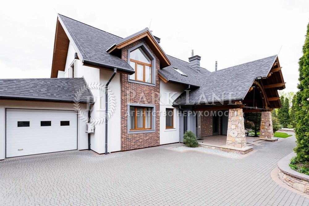 Продаж якісного будинку з просторою територією в Лісниках