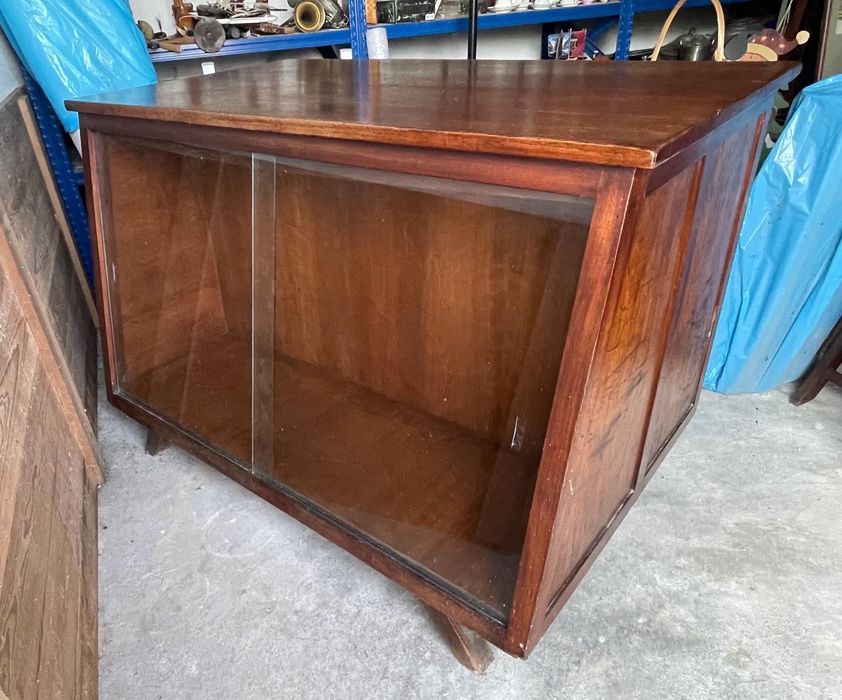 Balcão antigo de loja