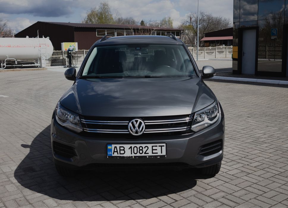 Volkswagen  tiguan 16