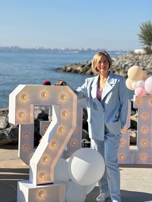 Ведуча діджей годик, гендер, крестины, юбилей, декоратор зала торт шар