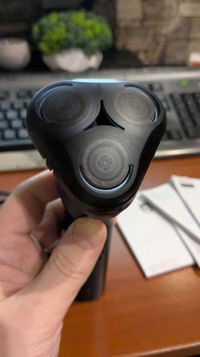 Електробритва чоловіча Philips Shaver Series 5000X X5006/00