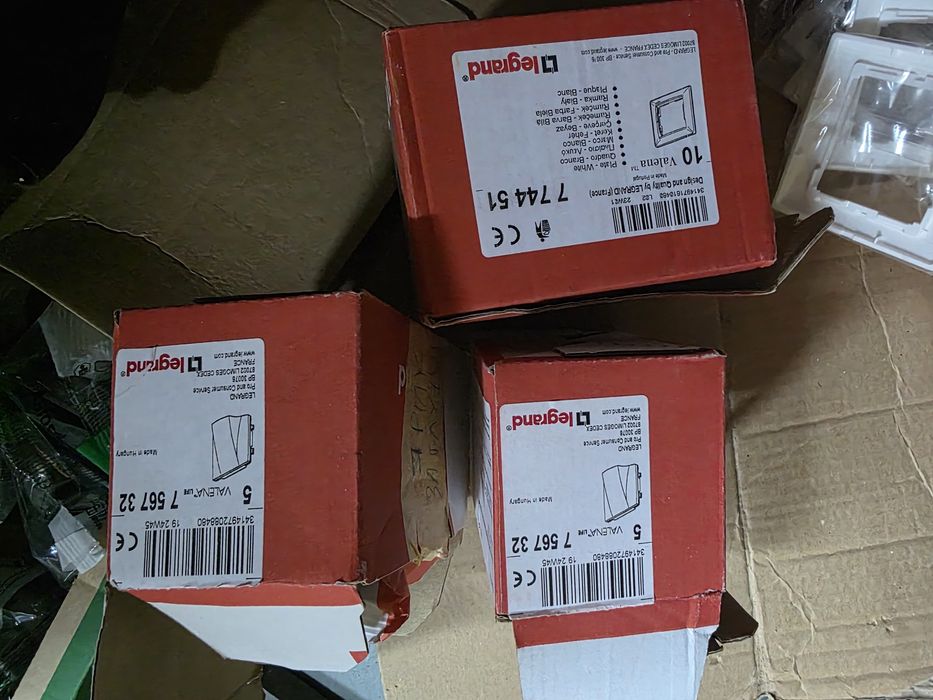 Legrand Шнайдер заглушки