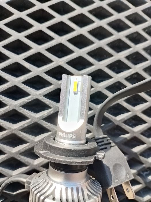 Продам лед лампи Філіпс н7