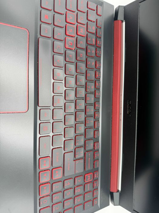 Laptop Acer Nitro 5 | Ryzen 5 | 8GB | 1TB | RX 560X 8GB | Windows 10
