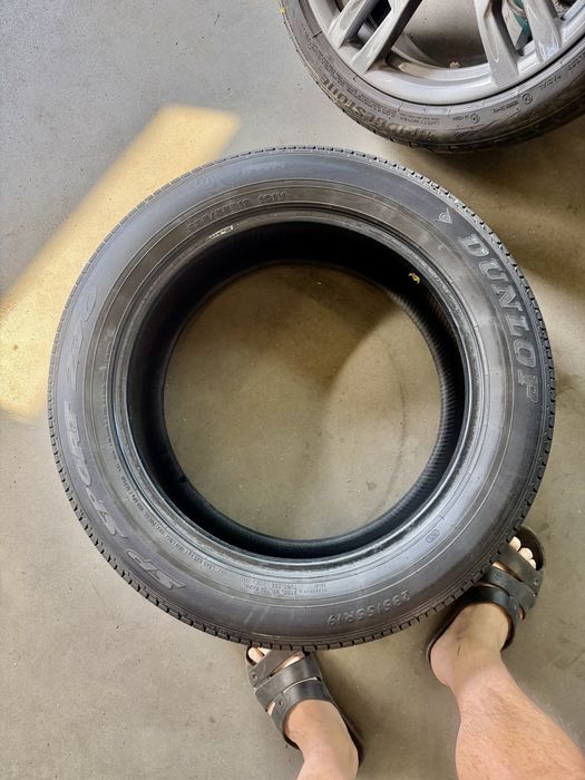 235/55/19 dunlop 4шт