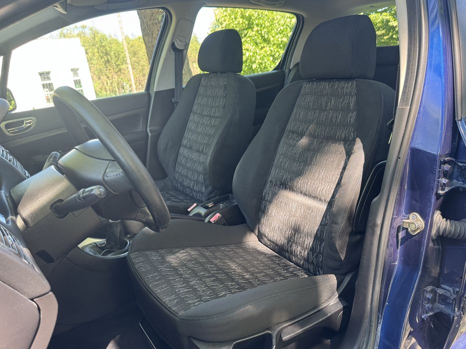 PEUGEOT 307 1.4 HDI 5 LUGARES