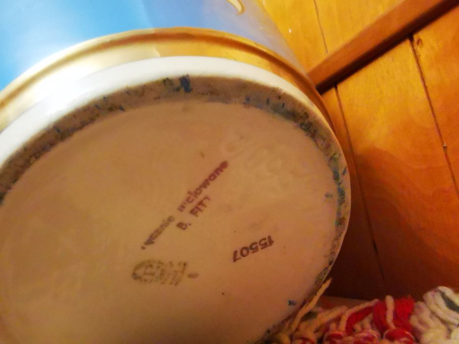 Wazon ręcznie malowany