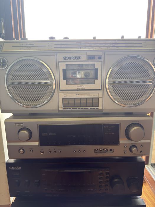 Wieża audio zestaw amplituner wzmacniacz kolumny boombox radiomagnetofon