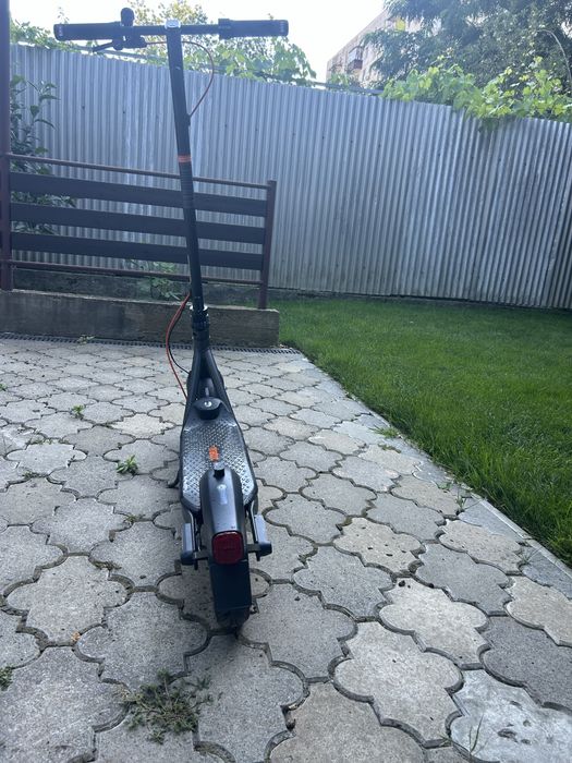 Електросамокат Segway-Ninebot F2 Plus E, майже новий, 130 км пробіг, ще на гарантії
