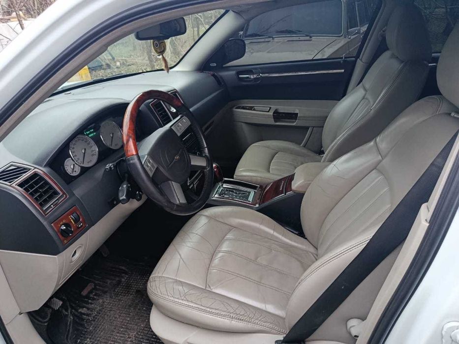 Продам CHRYSLER 300C