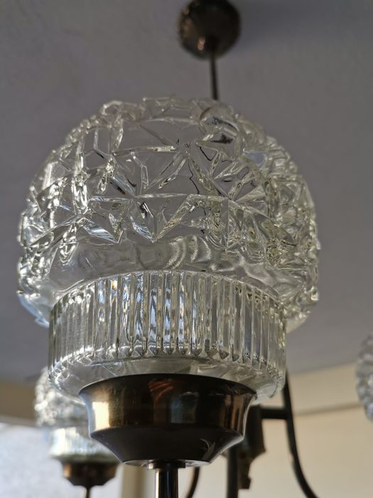 Candeeiro em bom estado