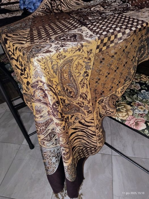 Orientalny obrus szal kobierzec melanże kolory ziemi brązy gratisy