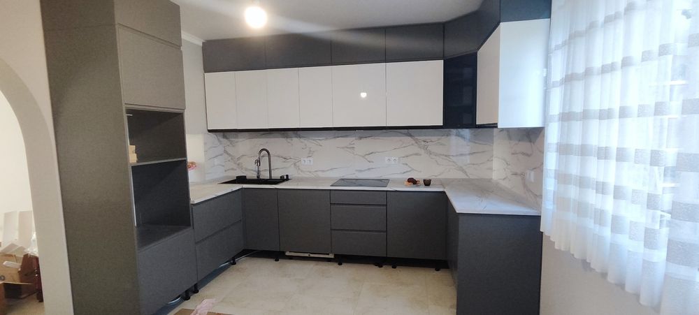 Кухні під замовлення