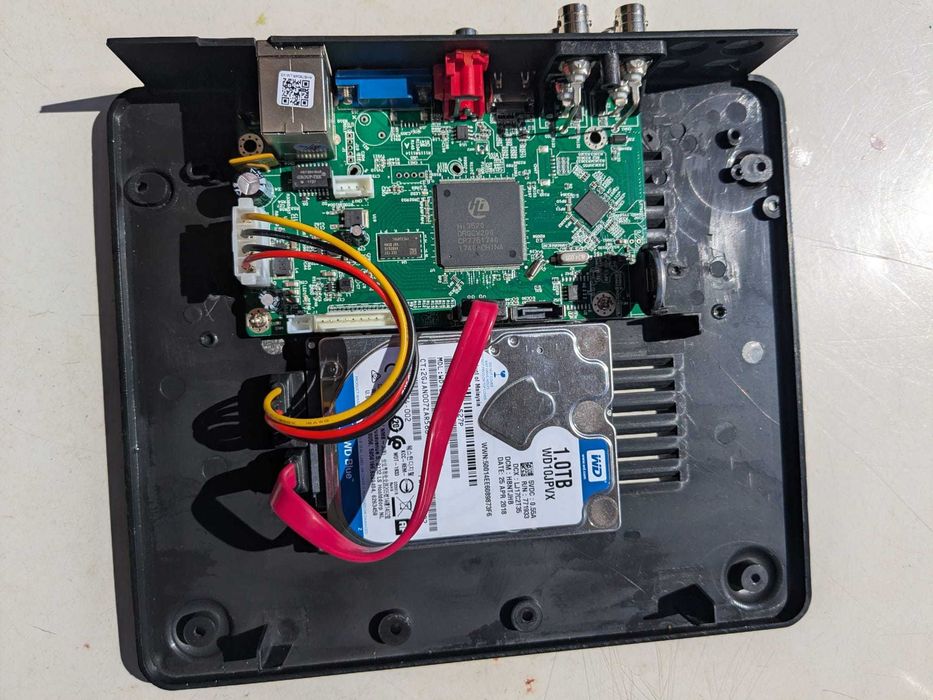 DVR para CCTV de 4 canais BNC com disco rígido de 1 Tb