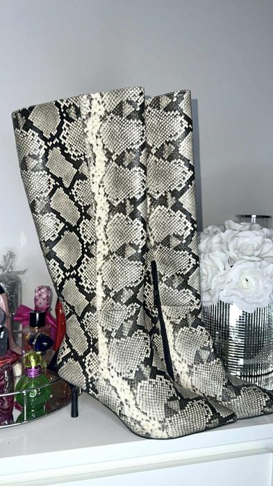 Długie damskie kozaki nowe marki New Look