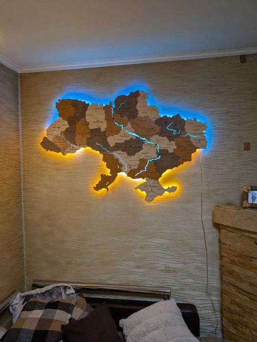 Деревяна мапа України з підсвіткою річок карта Украины с подсветкой