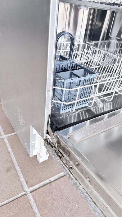 Máquina de Lavar Louça de Encastrar Indesit DIF 14B1 A (13 Talheres)
